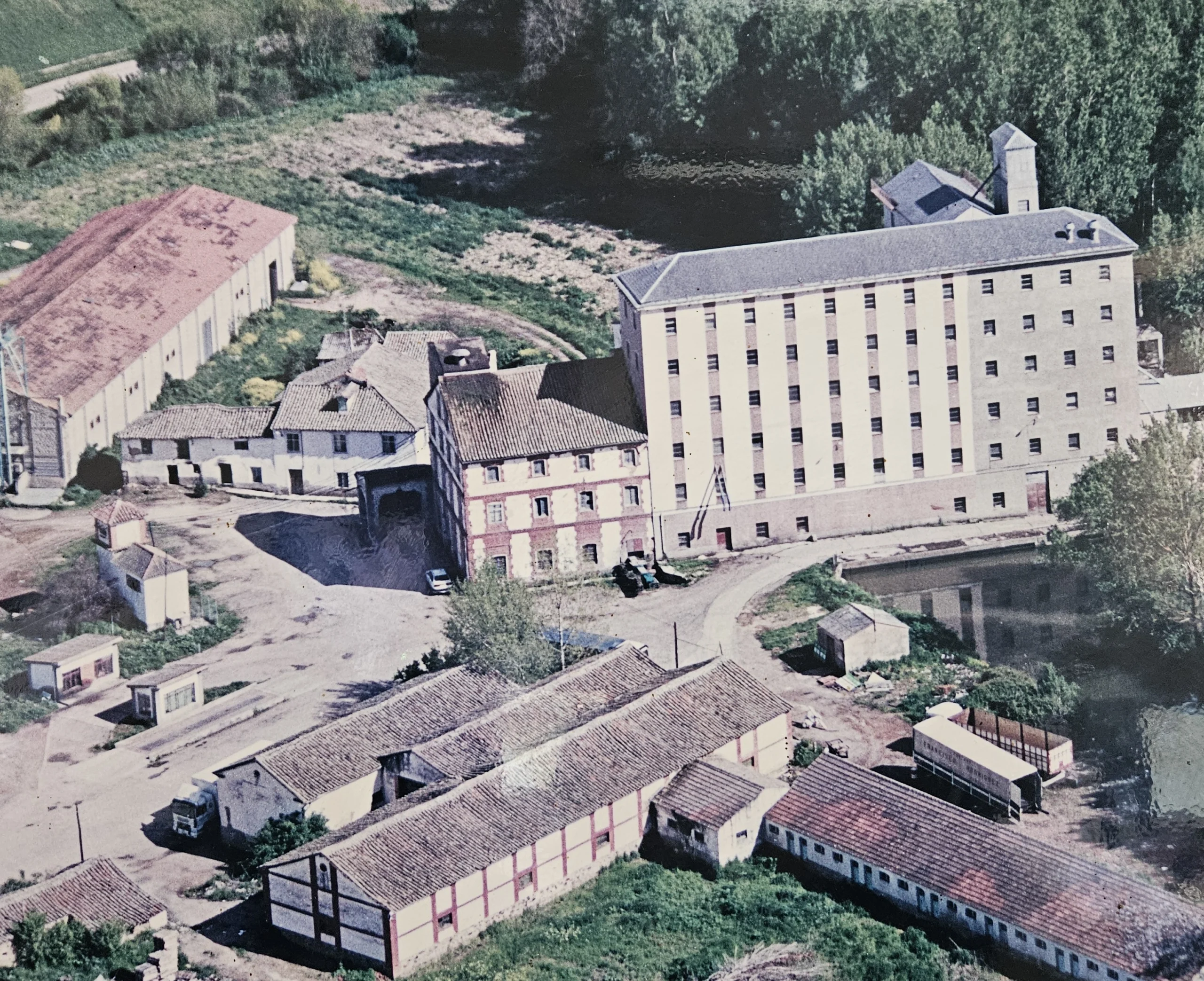 Harinas La Ventosa - foto antigua de la fabrica